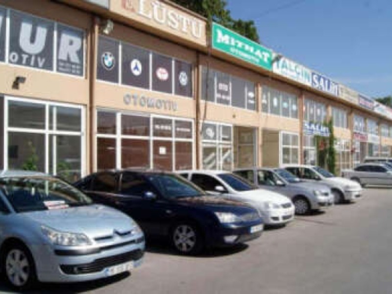 İkinci el oto piyasası tamamen çöktü