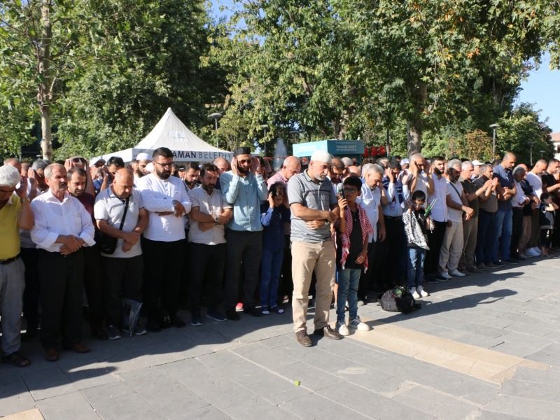 Adıyaman'da İsmail Heniyye için gıyabi cenaze namazı kılındı