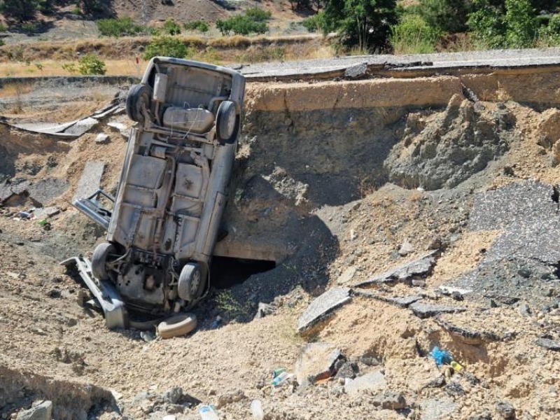 Otomobil şarampole yuvarlandı: 2 yaralı