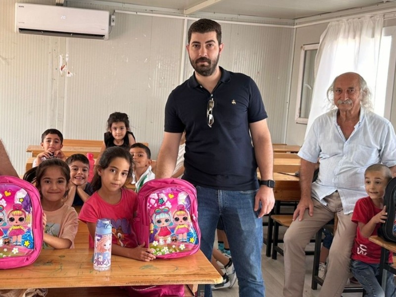 Rotary'den Adıyaman'da depremzede çocuklara çanta ve kırtasiye yardımı
