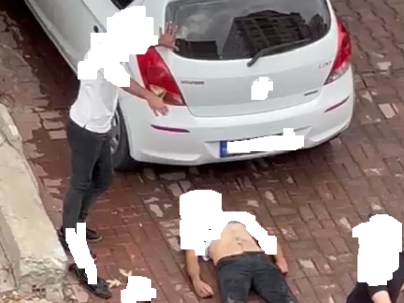 Kahta'da Uyuşturucu Şüphesiyle Baygınlık Geçiren Genç Hastaneye Kaldırıldı