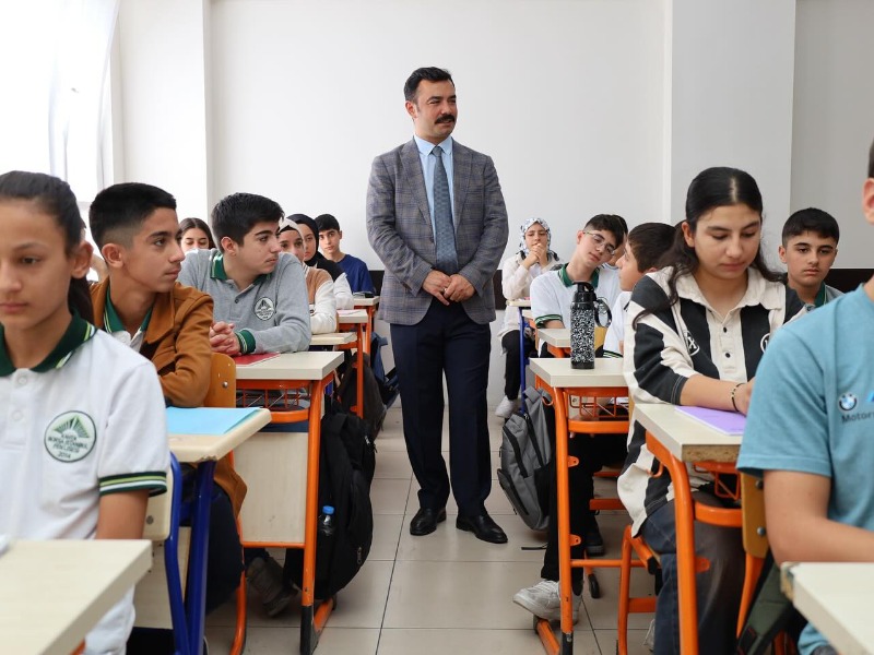Kahta Kaymakamı Soysal'dan Borsa İstanbul Fen Lisesi'ne Ziyaret