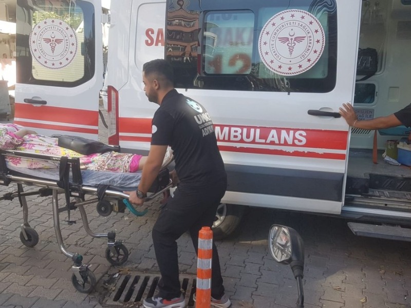 Adıyaman'da genç bir kadın yemek yerken depreme yakalandı: Baygınlık geçirdi