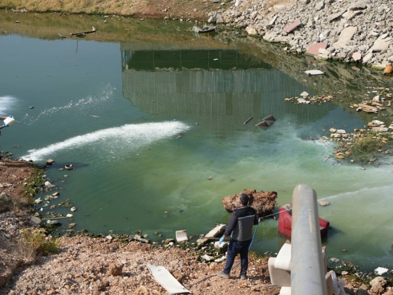Adıyaman Belediyesi'nden yağışlar öncesi larva ilaçlama seferberliği