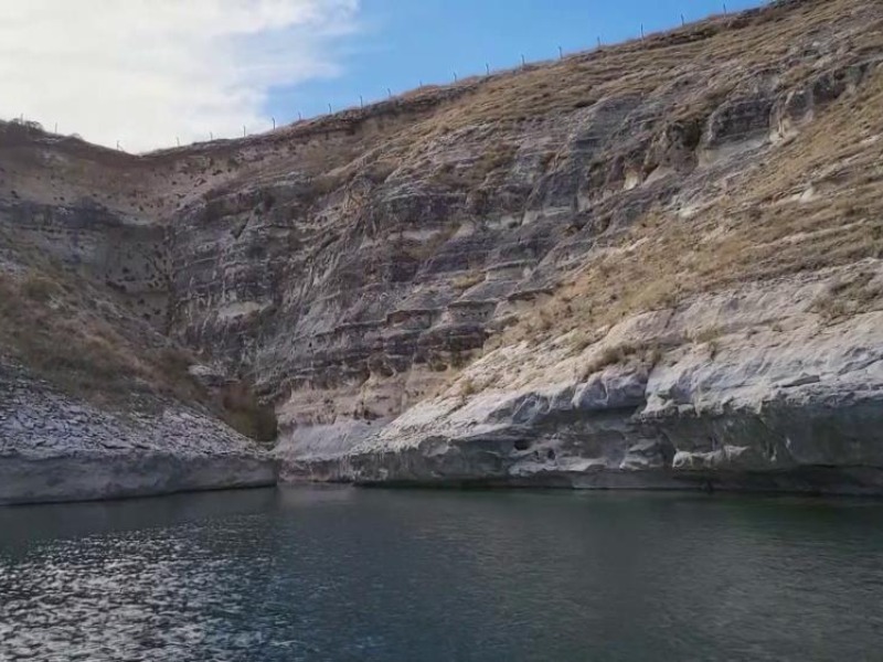Atatürk Baraj Göleti kıyısında 3 bin yıllık kaya yerleşkesi tespit edildi