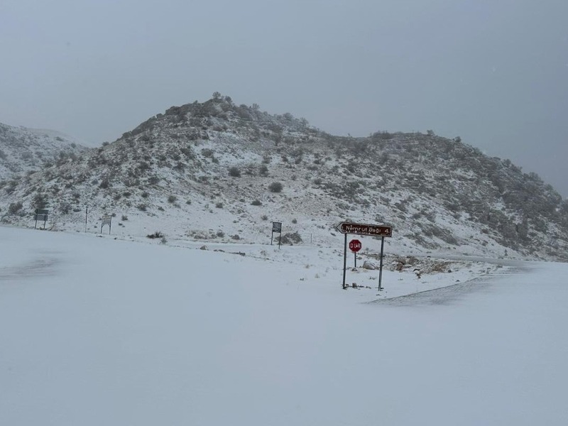 Nemrut Dağı beyazlara büründü