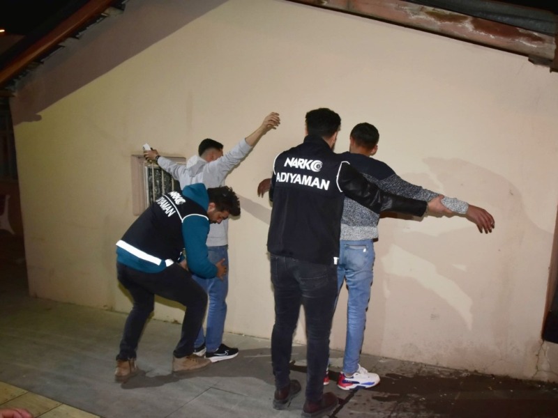 Adıyaman'da uyuşturucuyla mücadele: seyir halinde uygulama