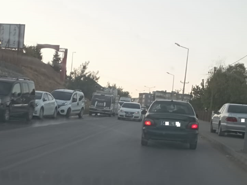 Baraj Yolu mu, Düğün Yolu mu?