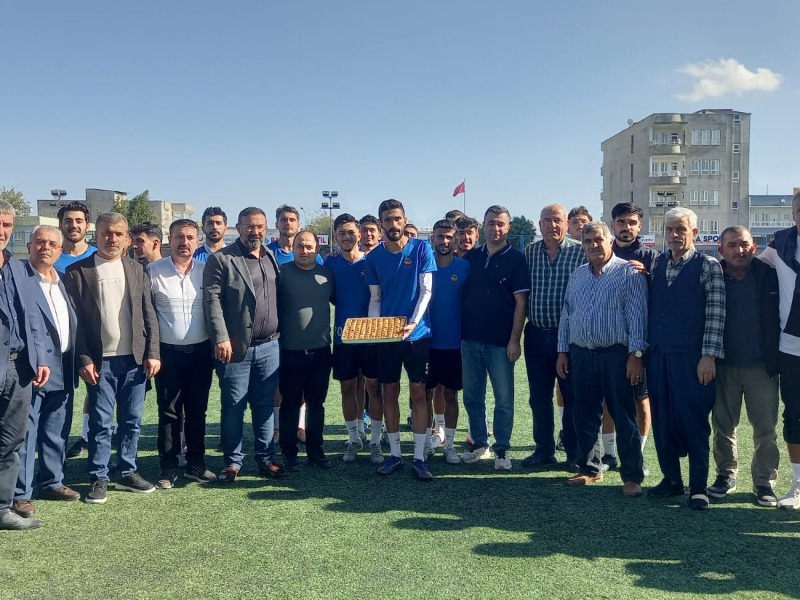 Erdem'den Kahta 02 Spor'a 150 Bin TL Prim ve 200 Bilet Desteği