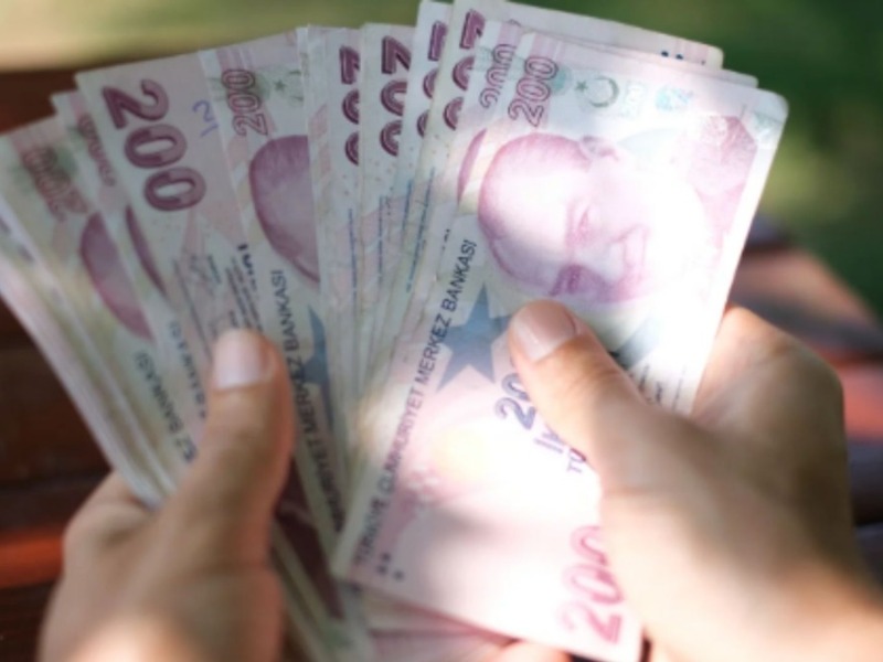 Kamu yöneticilerine seyyanen zam düzenlemesi TBMM'de geri çekildi