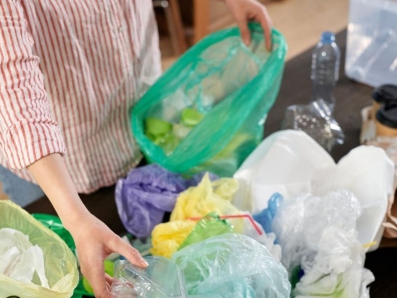 Plastik poşetlere 1 Ocak'tan itibaren Yüzde/100 zam geliyor