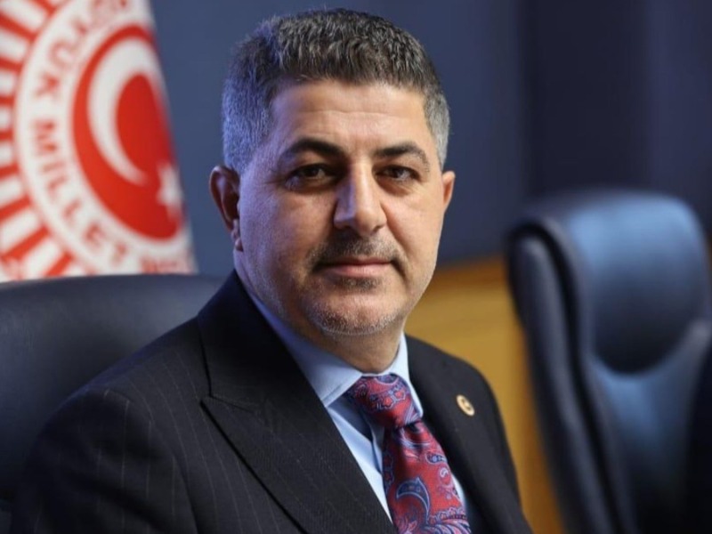 Milletvekili Şan'dan ‘Türk bayrağına yönelik saldırı'ya sert tepki