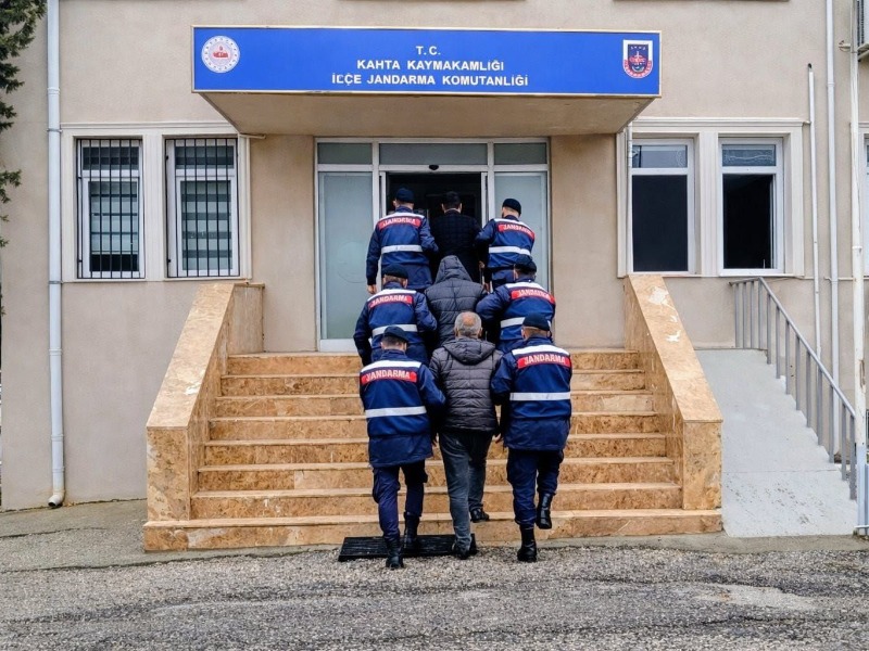 Kahta'da Tefecilik Operasyonu: 3 Gözaltı, 1 Tutuklama