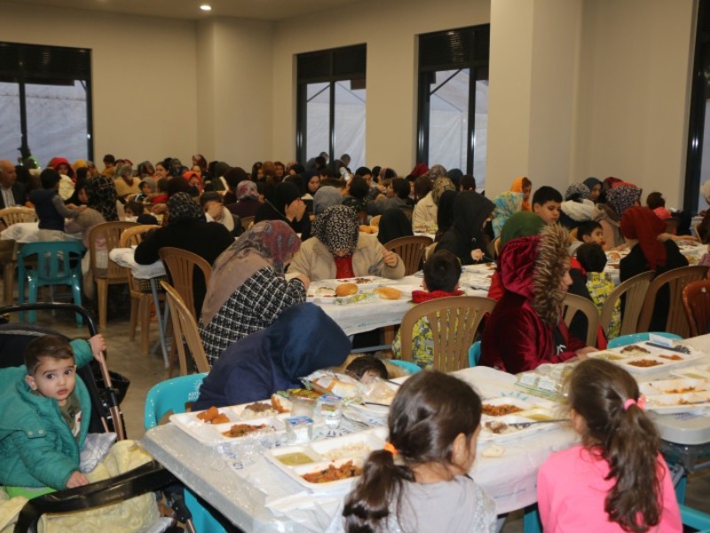 Adıyaman Merkezde İlk İftar Sofrası Kuruldu