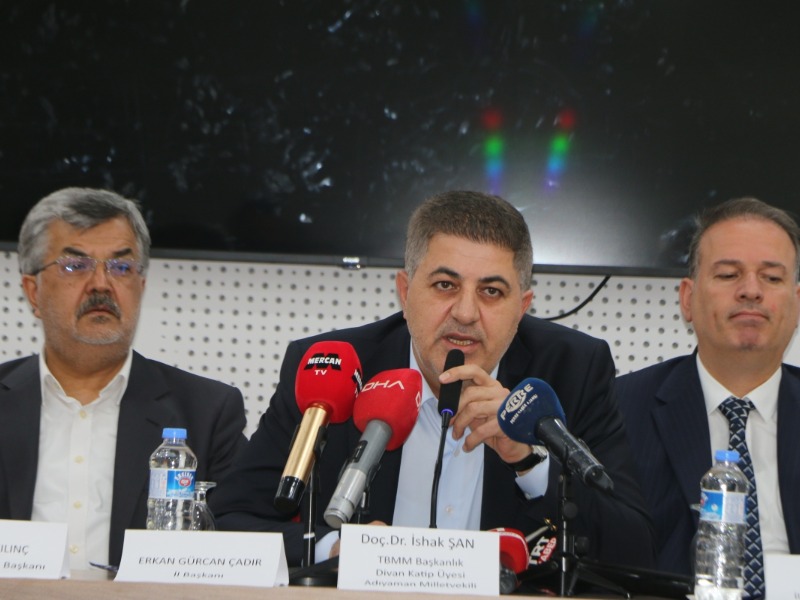 Milletvekili Şan Adıyaman'da ‘Halk Buluşmaları' kapsamında vatandaşlarla bir araya geldi