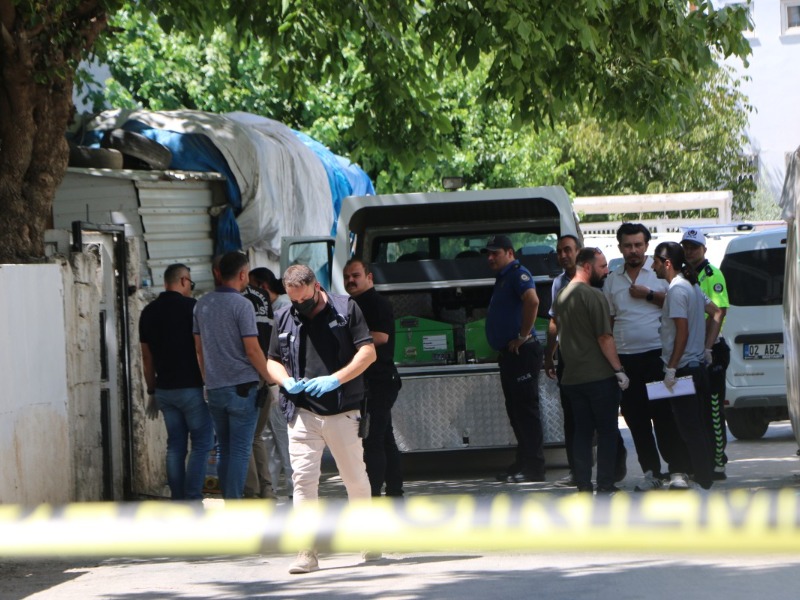 Genç kadın evinde ölü bulundu